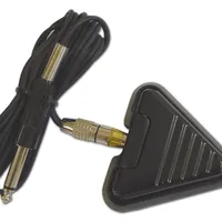 Vedi la scheda di  Mini triangle footswitch black + cable